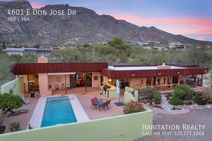 Desert Luxury, Fully Furnished 4 bed/3 bath Foothills Retreat!! — Photo 4