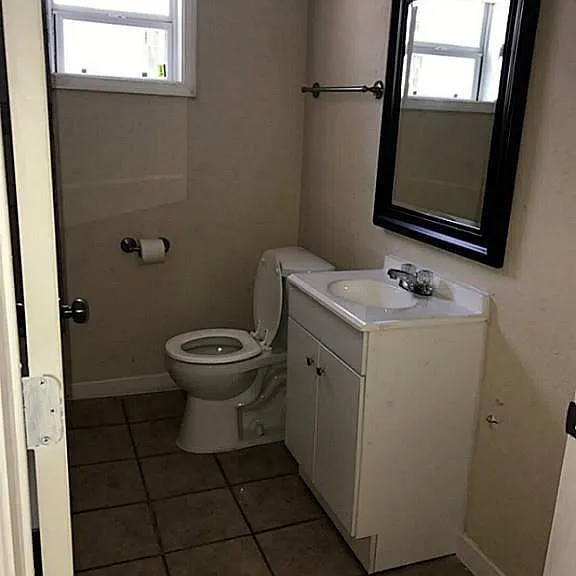 3206 Napoleon St — Photo 9