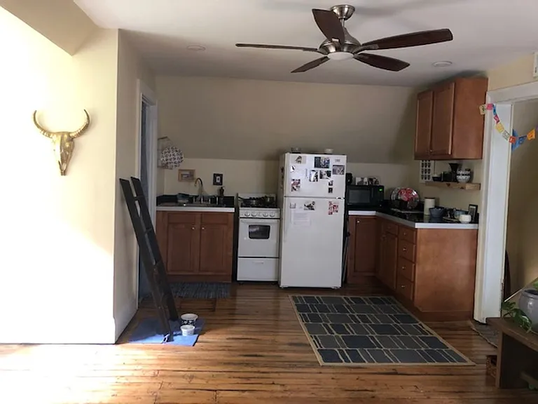 721 Chislett St — Photo 17