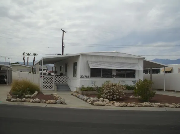 32765 Saint Andrews Dr, Thousand Palms, CA 92276
