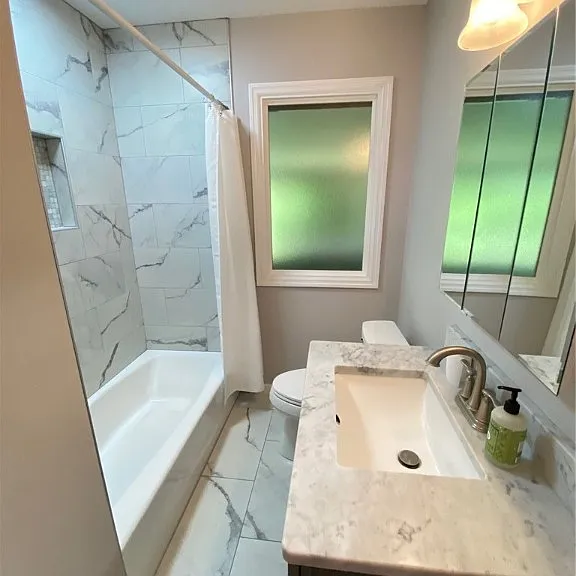 2219 E 40th St — Photo 10