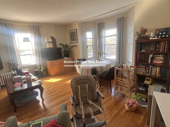 260 N Harvard St #1, Allston, MA 02134