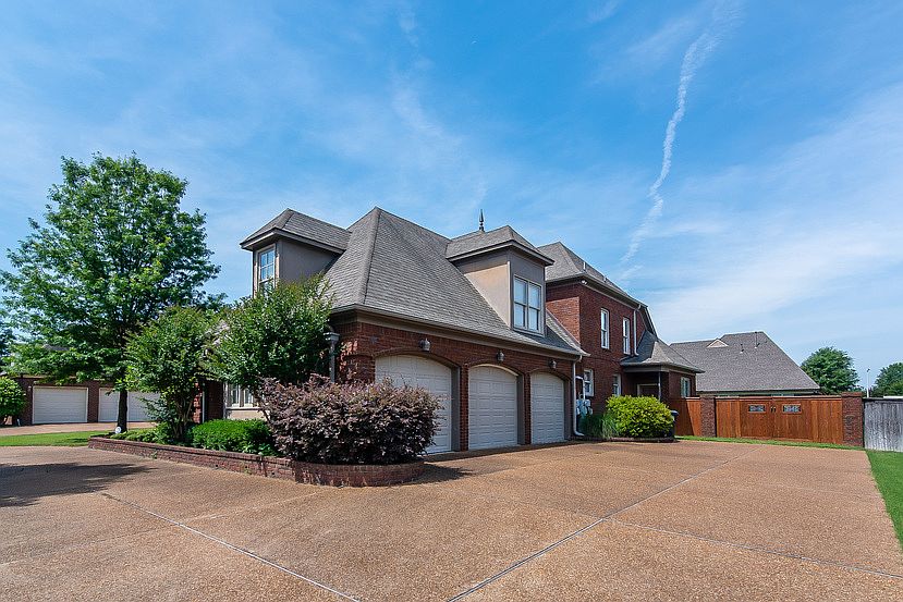 2nd image of 4485 Whisperwoods Dr