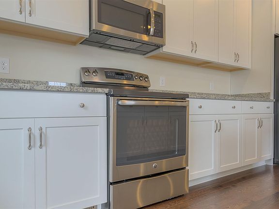 3rd image of 6126 Herons Landing Dr