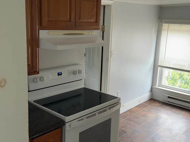 206 Main St #A — Photo 6