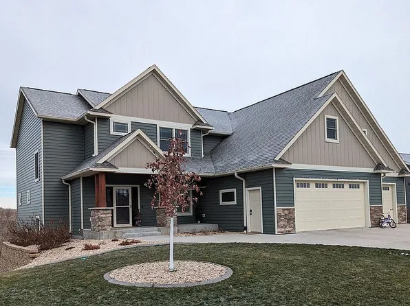 1315 Whispering Hills Dr, Saint Charles, MN 55972