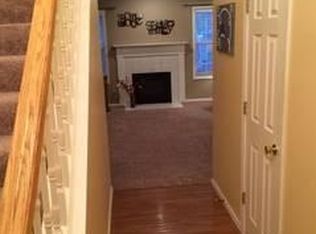 12 Rounds Rd, Bloomington, IL 61704