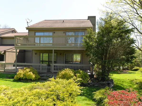 12 East Meadow Road, Southbury, CT 06488