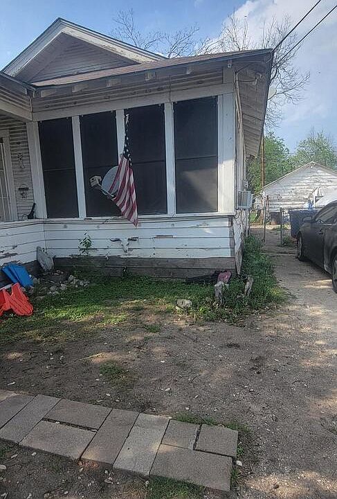 2nd image of 531 Cooper