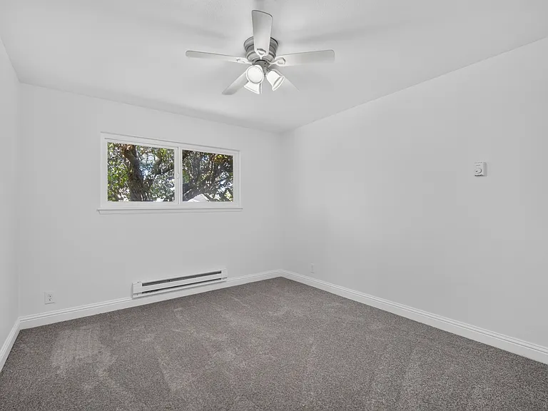 2045 Larsen Ct — Photo 13