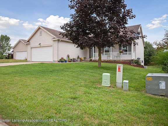 3rd image of 4121 Scenicview Ct