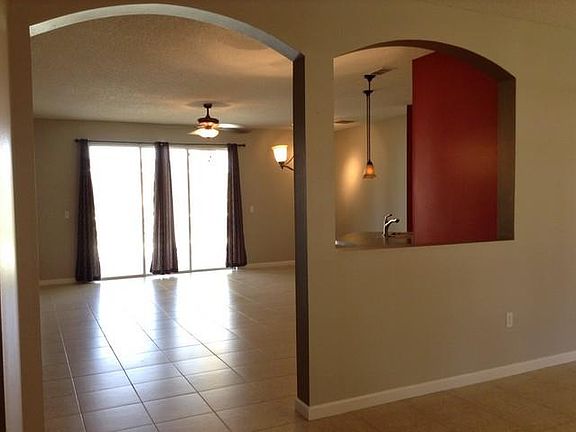 3rd image of 2556 Jasmine Trace Dr