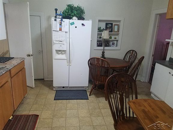 2nd image of 3631 Madison St