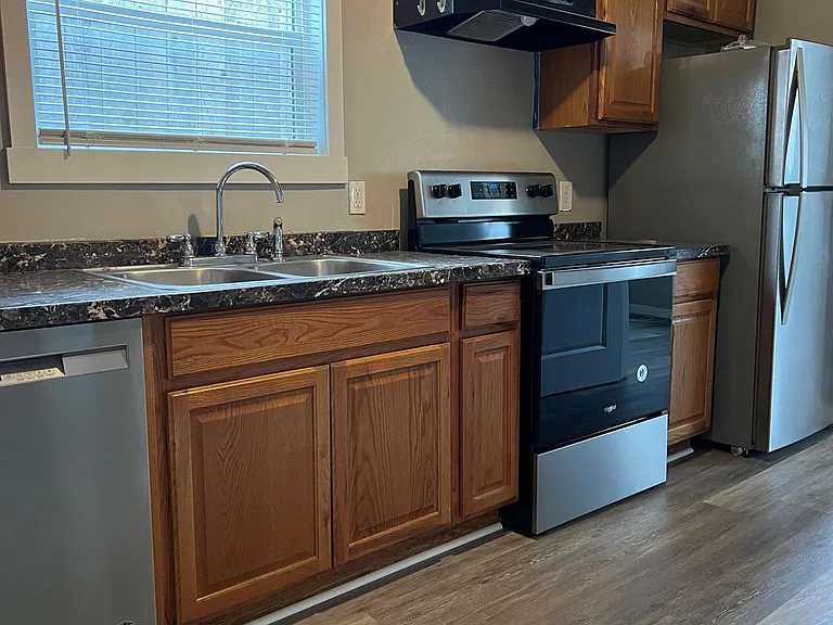 316 Cline Ave — Photo 4
