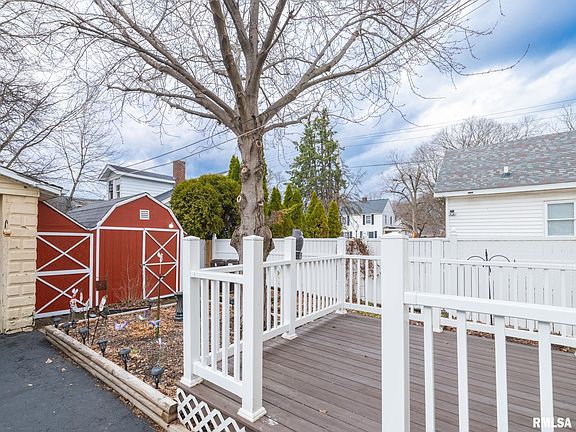 4th image of 1219 N Sheridan Rd