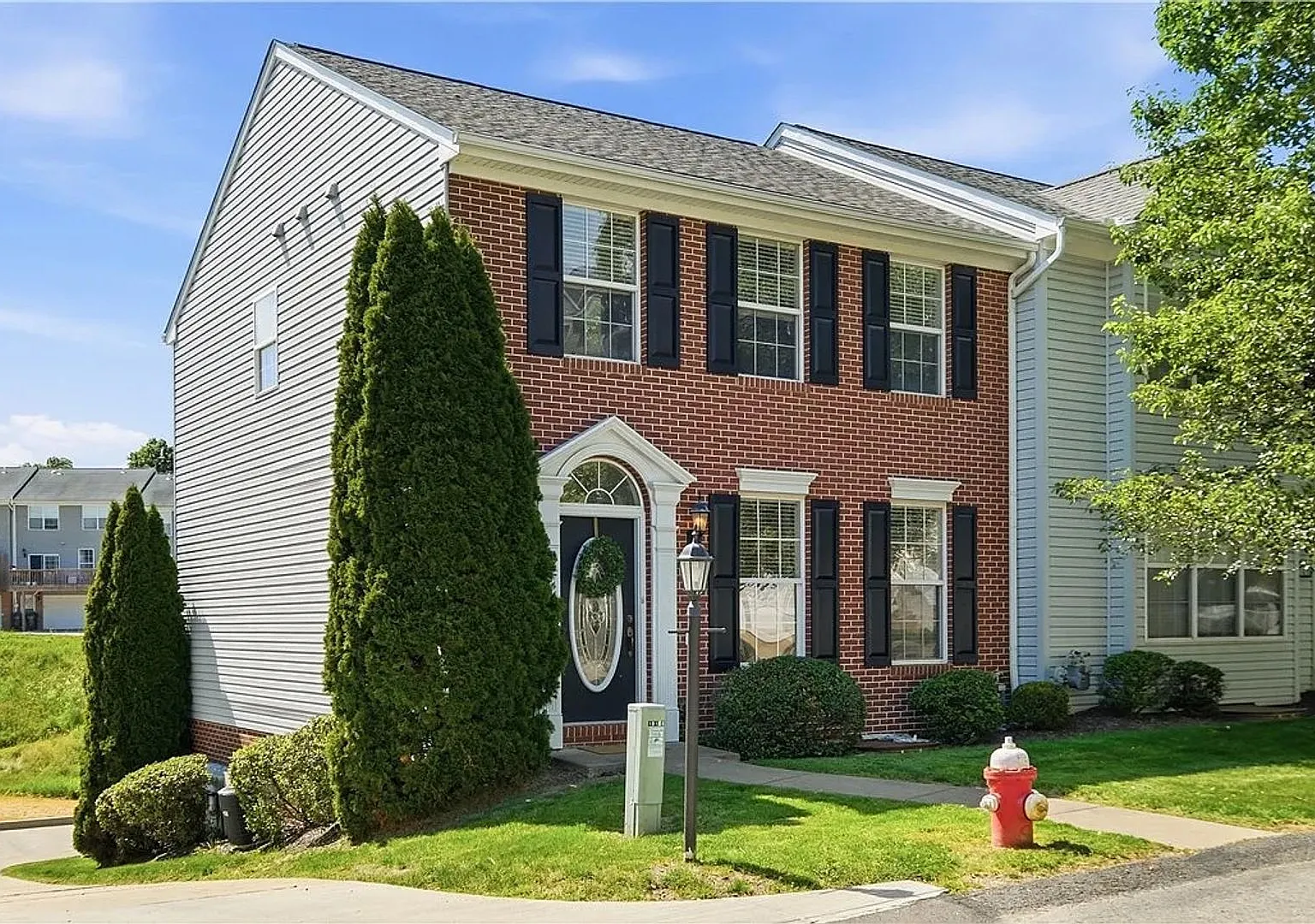 Beautiful Home with LVP Flooring and Fresh Paint Throughout | Finished Basement | Available Now — Photo 2