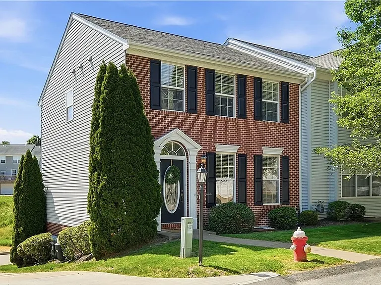 10565 Cherry Grove Ct — Photo 2