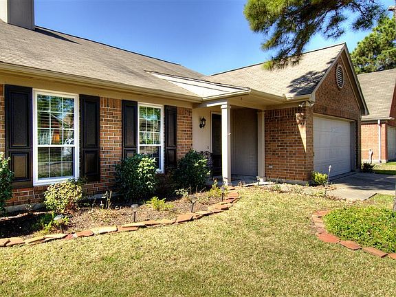 3rd image of 18115 Garden Manor Dr
