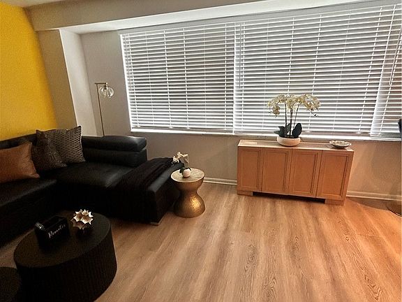 5th image of 12520 Edgewater Dr APT 504