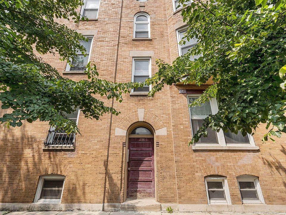 1st image of 1138 N Rockwell St #1R