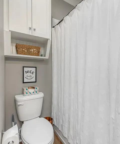 104 Devereaux Dr — Photo 5