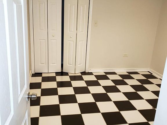 4th image of 2230 N Lockwood Ave