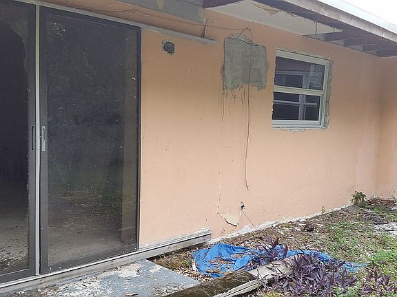 5th image of 1301 NW 54th Ave