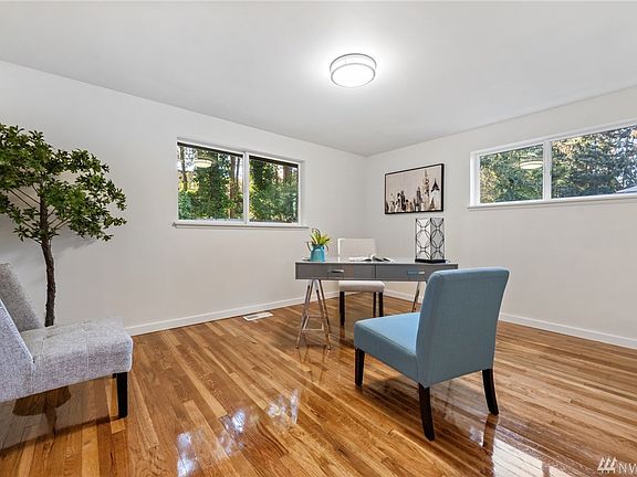 5th image of 20203 Ashworth Pl N