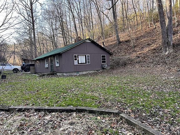 3rd image of 1053 Johns Branch Rd
