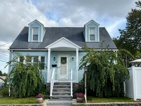 4 Naomi St, Malden, MA 02148