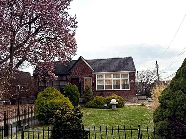 1800 Evarts St, Philadelphia, PA 19152