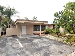 2430 Whale Harbor Ln, Fort Lauderdale, FL 33312