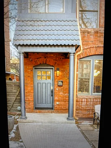 943 N Clarkson St Photo 1