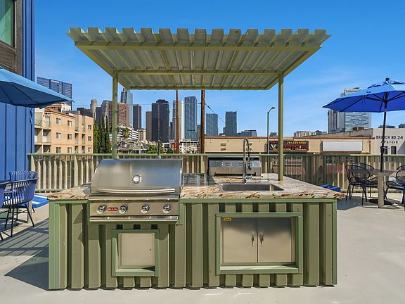 5th image of 751 Valencia St #203