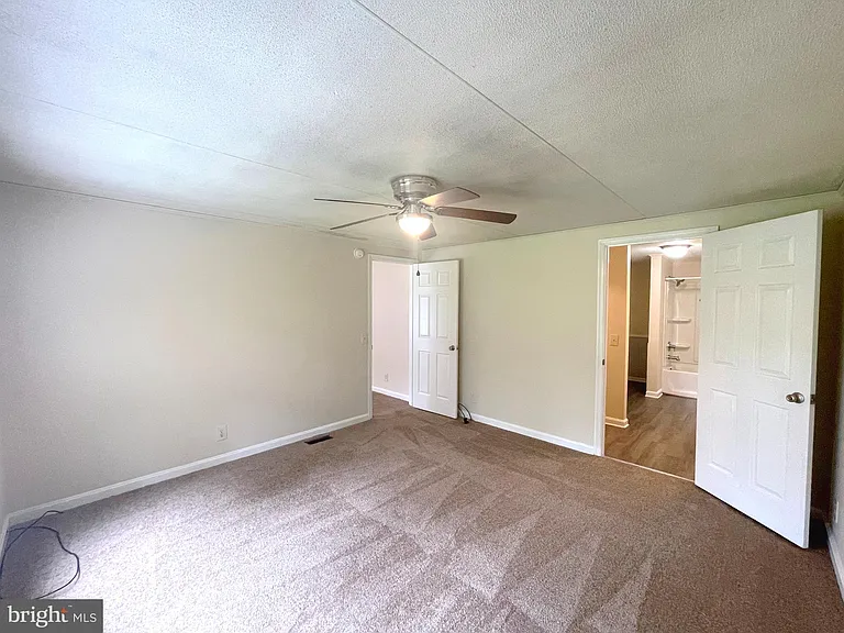 39819 Lady Baltimore Ave — Photo 15