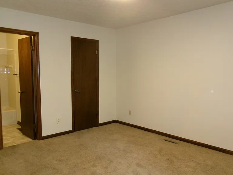 23320 Red Oak Ct #1 — Photo 16