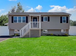 3107 Gull Ave, Medford, NY 11763