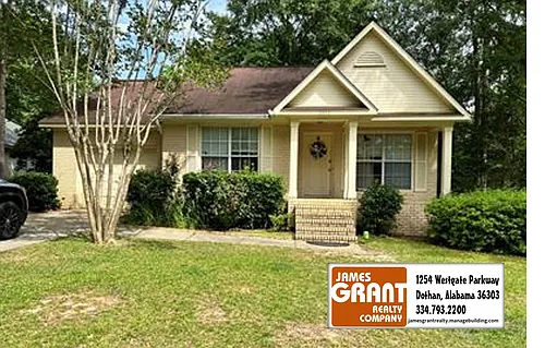 2415 Stonewood Dr Photo 1