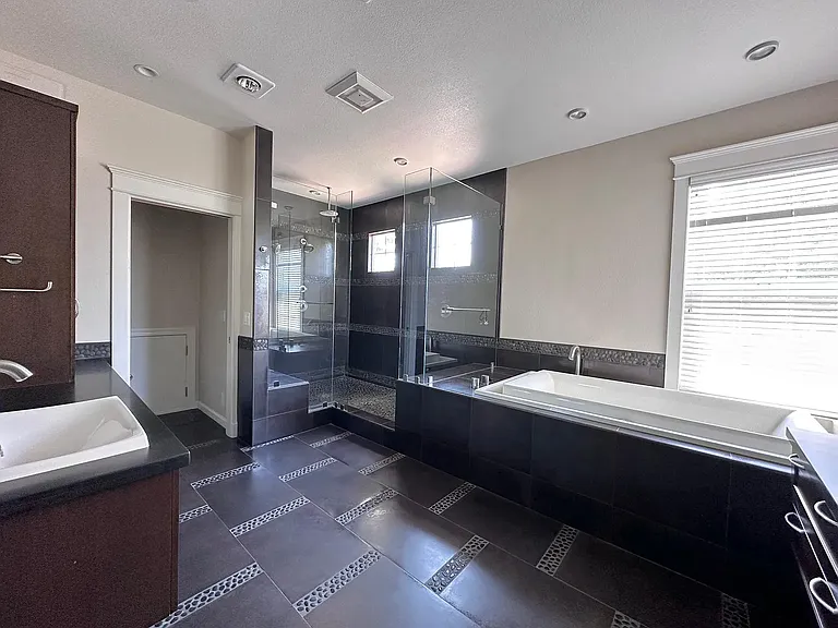 1502 Chalupa Pl — Photo 18