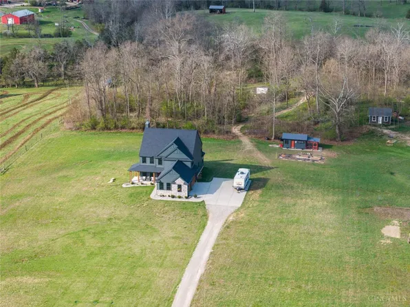 2425 Middleboro Rd, Clarksville, OH 45113