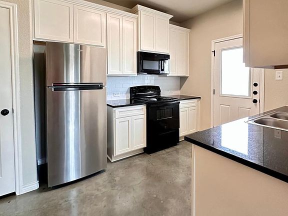 Cabinets, Tile and Granite colors could be different. This is showing you the layout.