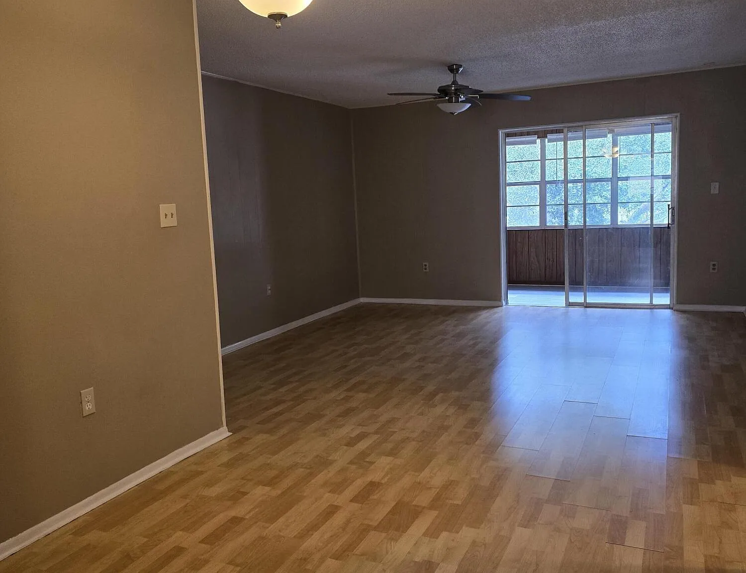 2 bed, 2.0 bath, 1017 sqft, $1,500 — Photo 3