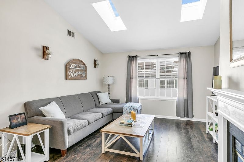 30 Smithfield Ct Basking Ridge NJ Zillow