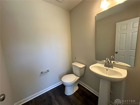 4th image of 84 Meadowgate Ct