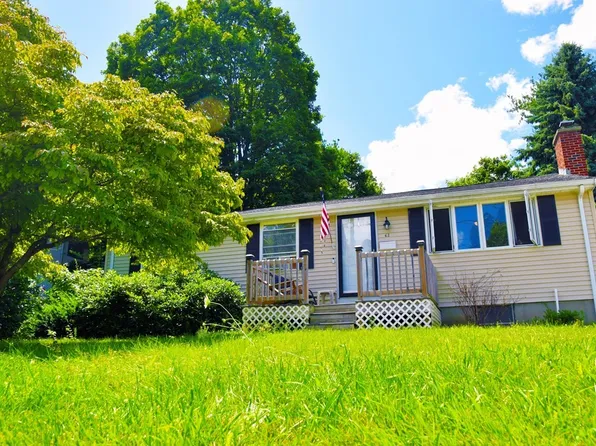 62 Frye St, Marlborough, MA 01752