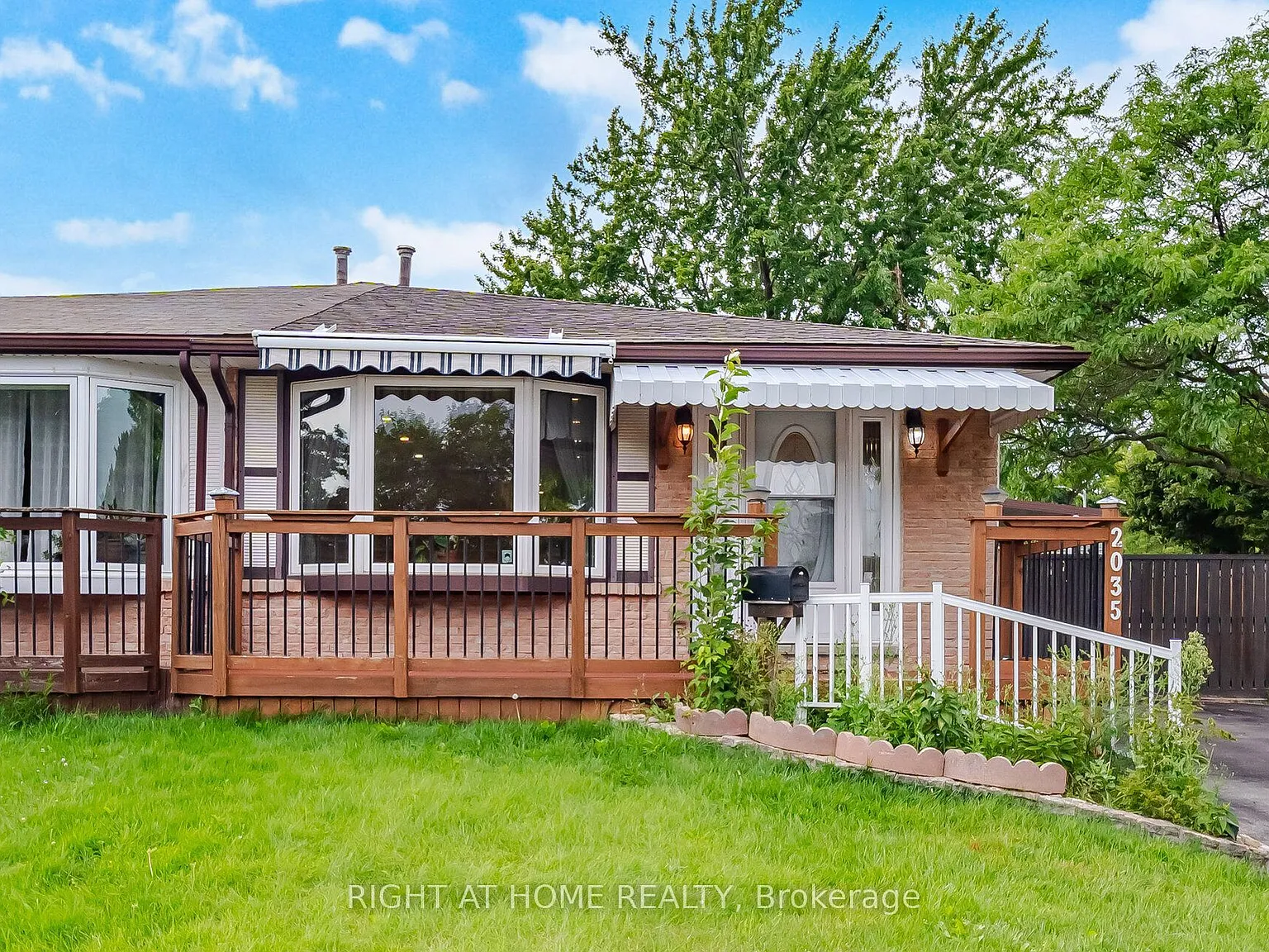 4 bed, $3,200 — Photo 1