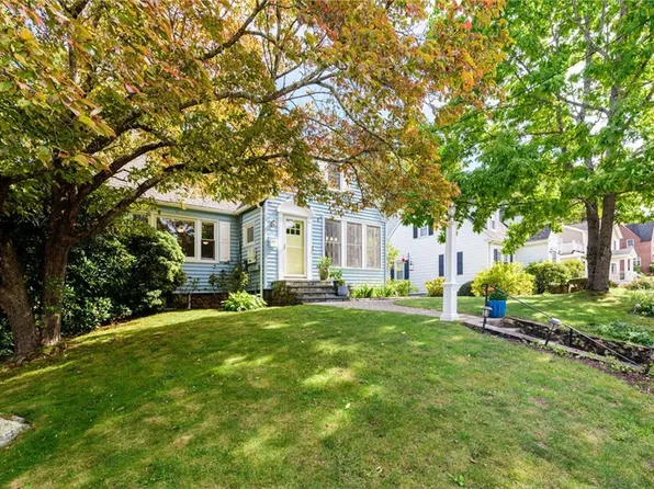 75 Summer St, Westerly, RI 02891
