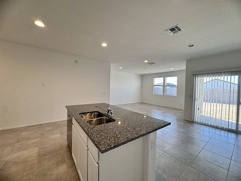 1137 W Chimes Tower Dr — Photo 6