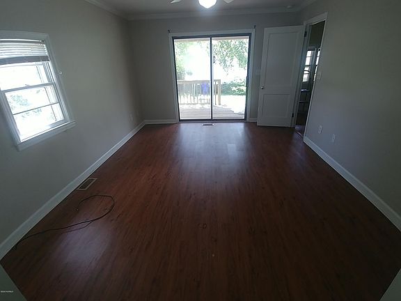 5th image of 112 Sunshine Ct