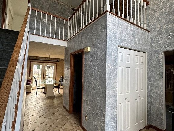 3rd image of 50354 Hemingway Dr